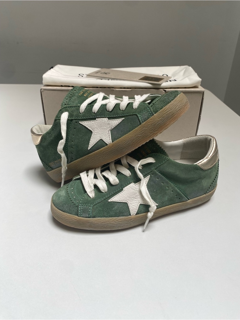 Golden Goose Superstar Sneaker Green Suede/White/Metallic Heel sz 35 New in Box - Picture 9 of 11